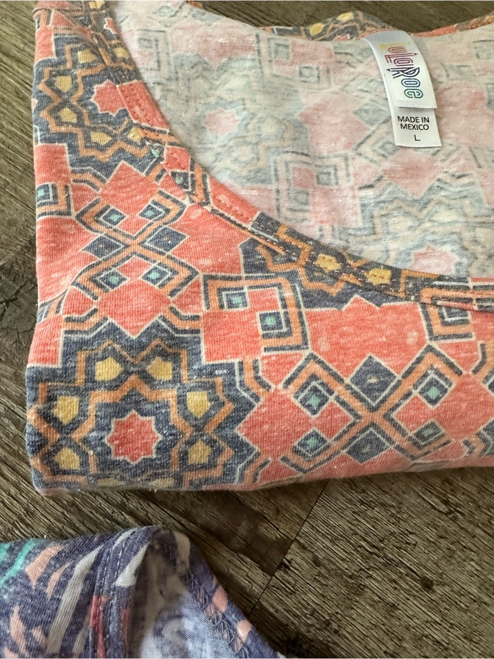 NWT LuLaRoe Classic T-Shirt Bundle - Lot of 10 Size Large Mixed Prints Fabrics - Picture 3 of 11